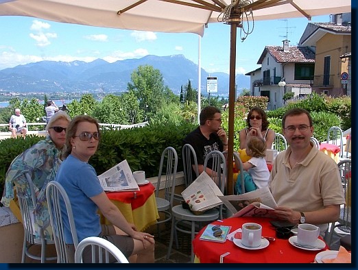 Hier in der Gelateria gibts sehr gute Eisbomben!