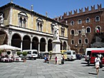 Piazza dei Signori, Palazzo del Governo und Loggia