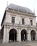 Piazza della Loggia, Stadtverwaltung